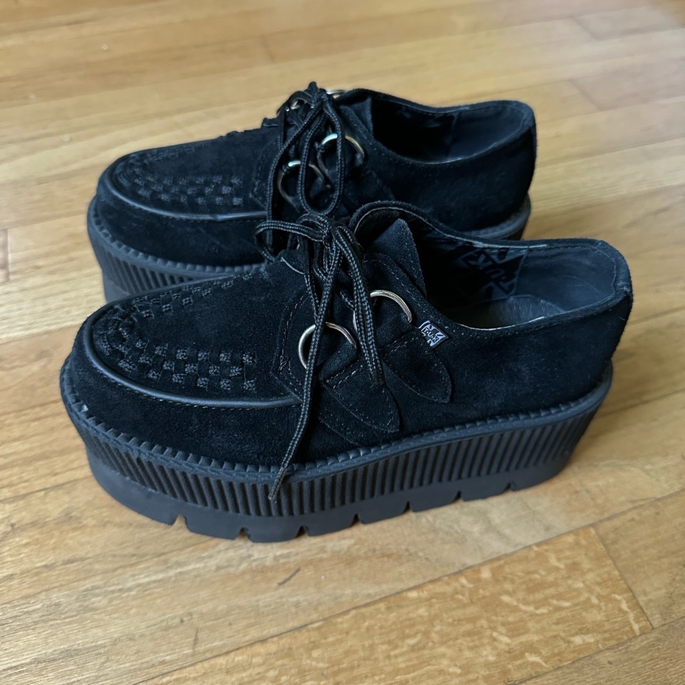 T.U.K Black Suede Platform Lace-Up Sneakers - Picture 3 of 9